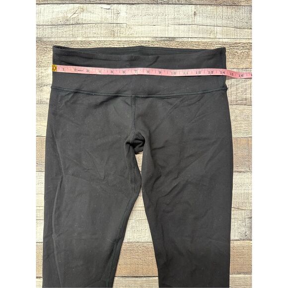 Lululemon Cropped Black Logo Activewear Yoga Pilates Workout Run Leggings Size 8 - Picture 4 of 7
